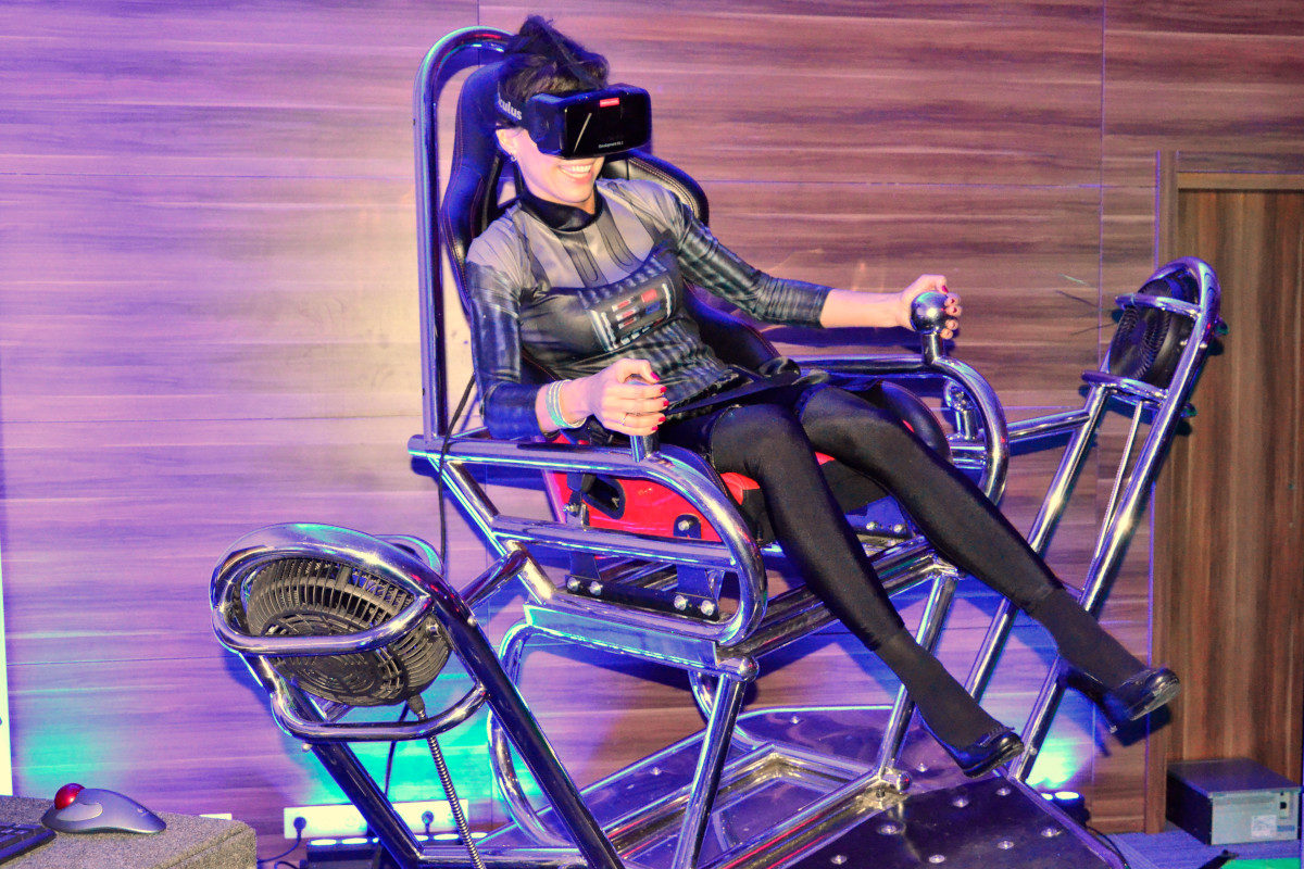 Roller coaster VR 9D - 02 - symulator vr wynajem impreza firmowa